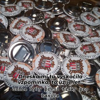 Vzpomínka na první tisky pro hasiče. Od té doby už jsem dal tiskla i trika, hrnečky. #hasici #tisknazakazku #tisknuprotebe...